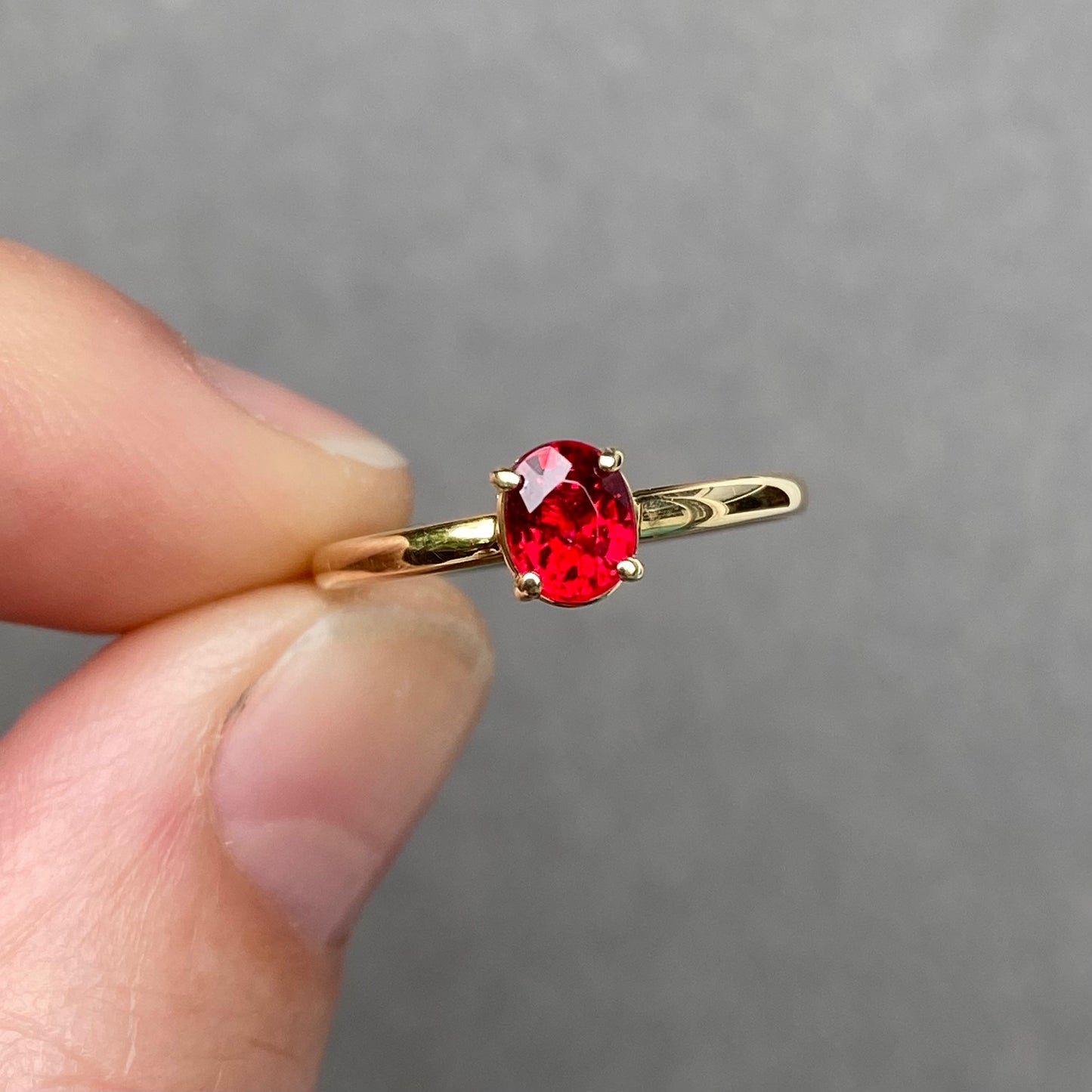 Stackable Ring Rood Spinel