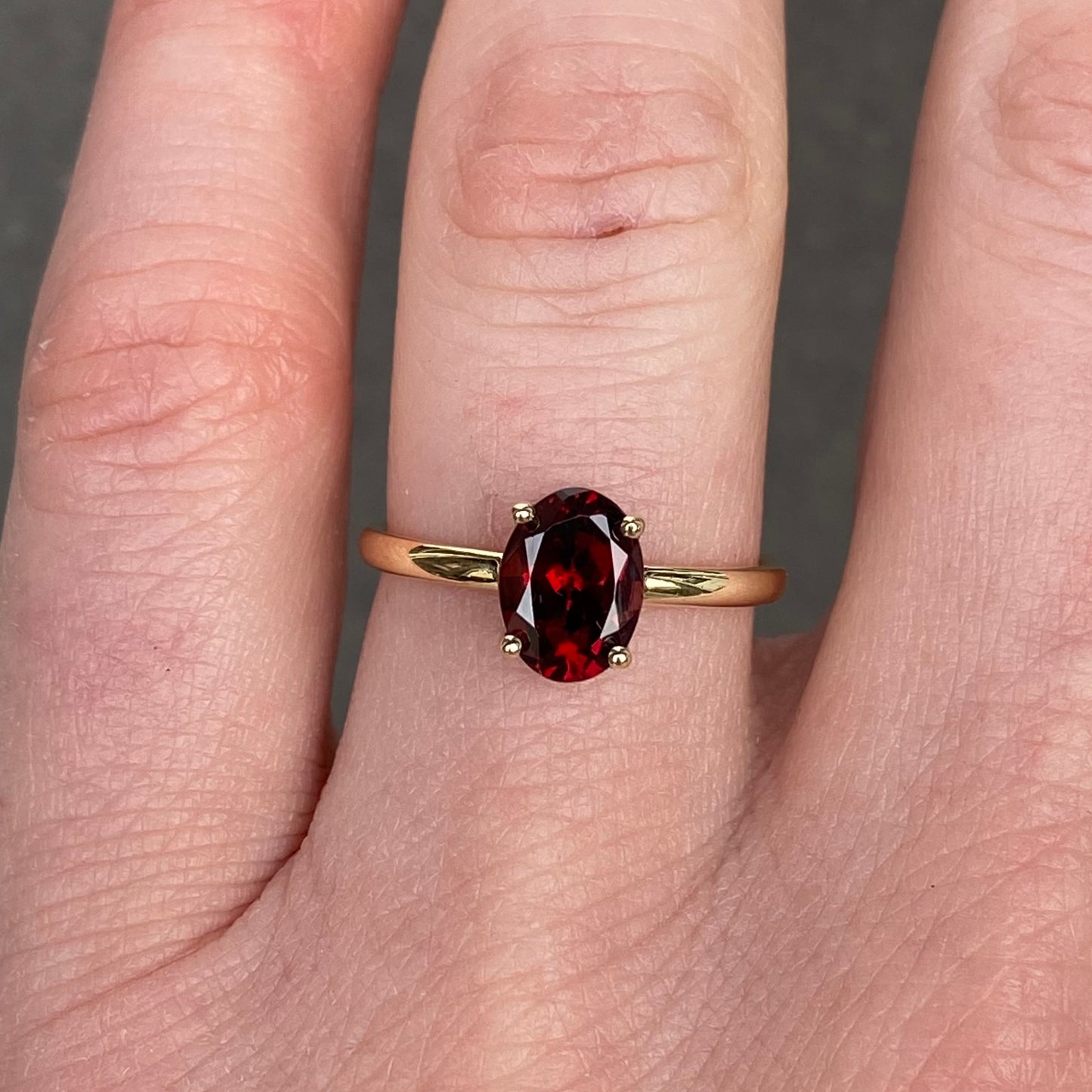 Stackable ring Garnet Birthstone January