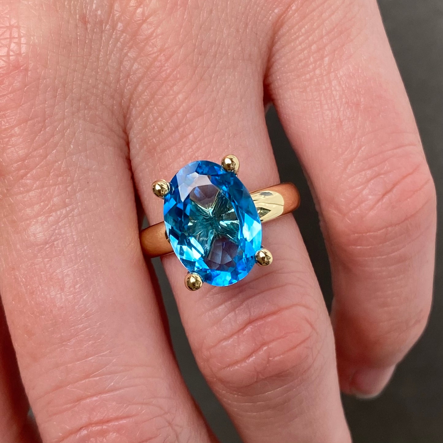 #12 Collector's ring Topaz