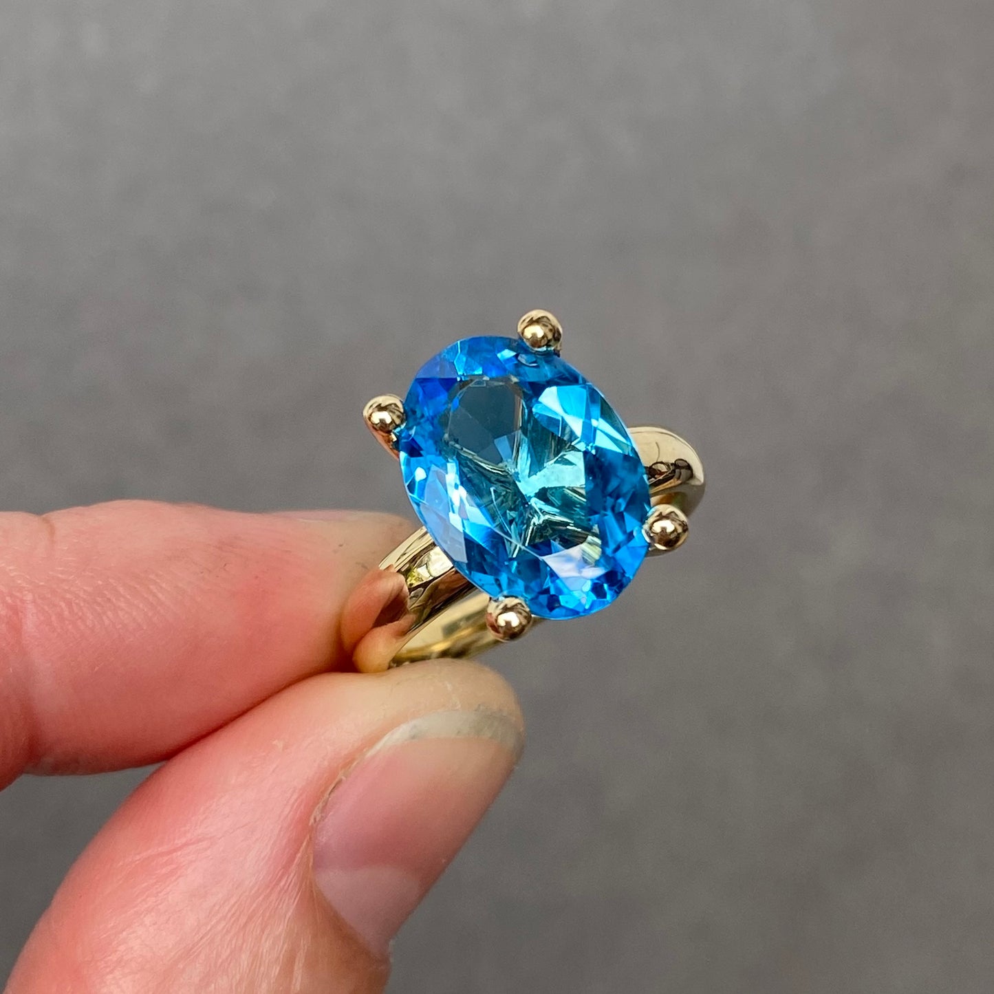 #12 Collector's ring Topaz