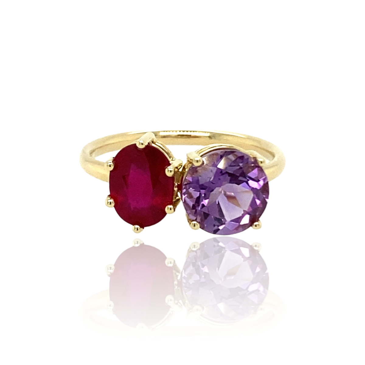 Toi et Moi ring with Ruby and Amethyst in 14k yellow gold