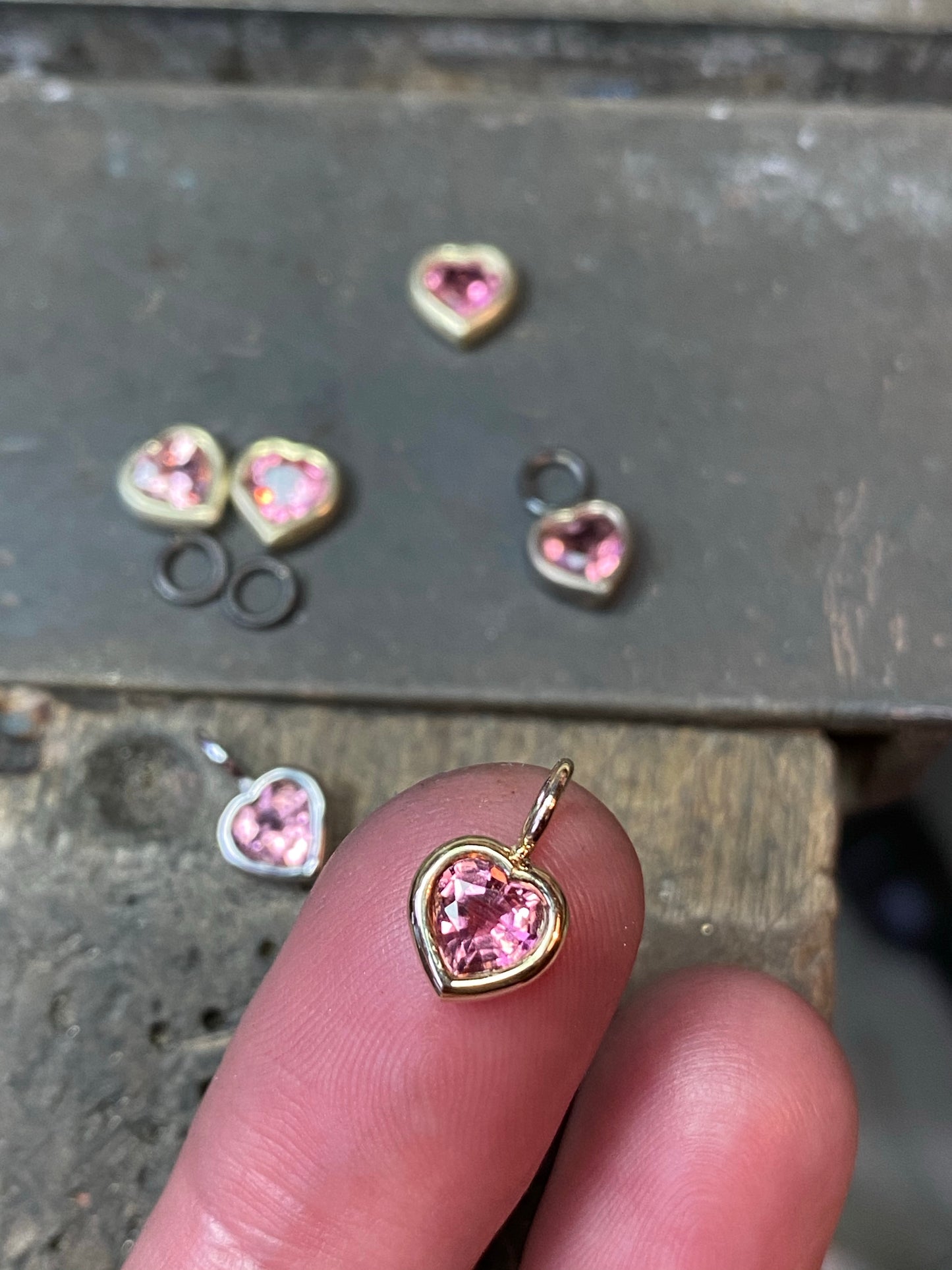 Tourmaline heart pendant in gold