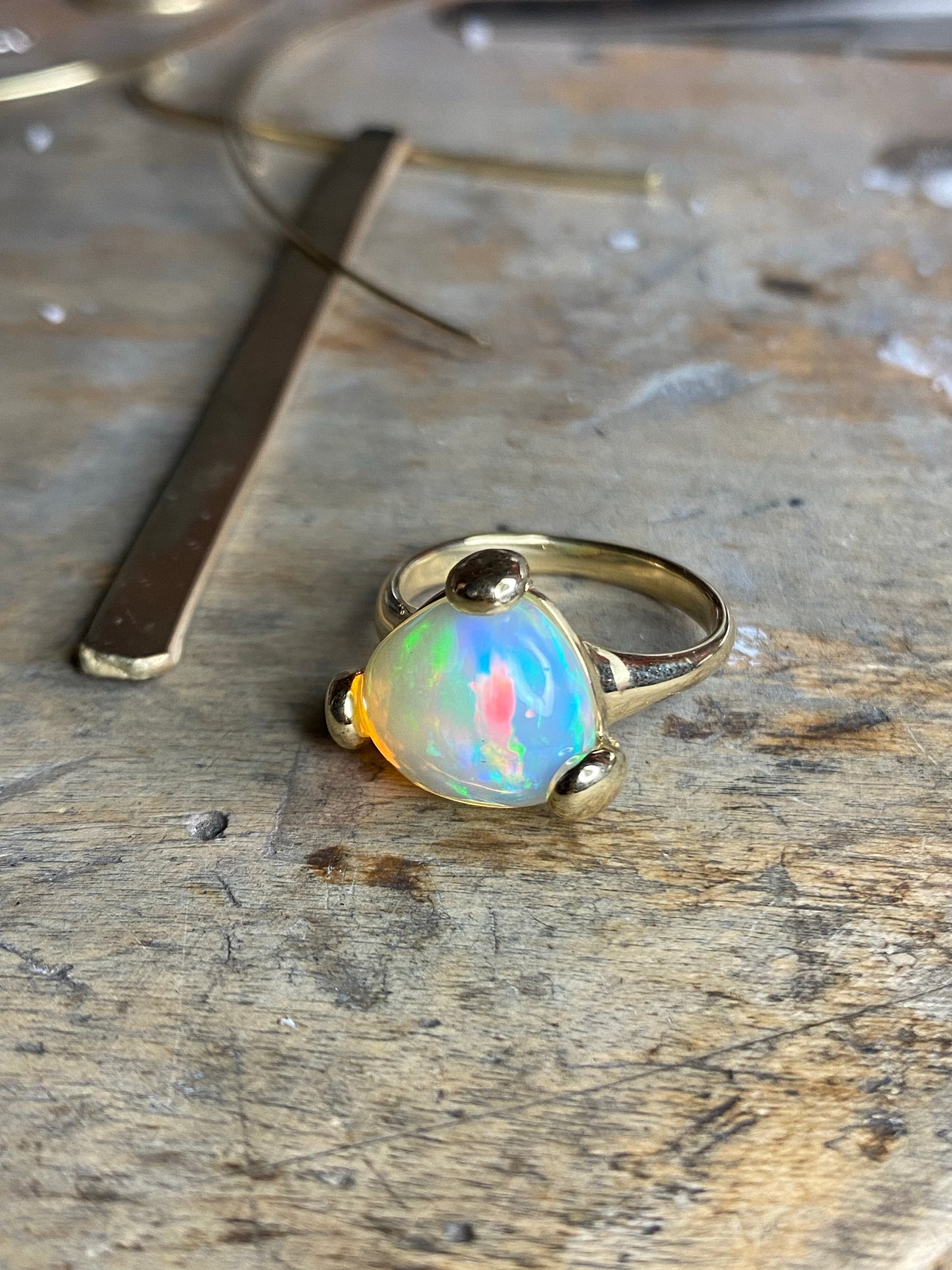 18k yellow gold ring set with an Ethiopian opal